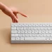 Низкопрофильная механическая клавиатура EWEADN MK68 с комбинированным подключением и подсветкой, белая