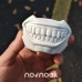 Креативний чохол-щелепа Novnook для навушників Apple AirPods Pro / AirPods Pro 2 з карабіном, Зуби Білий